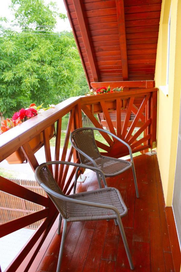 Napsugar Vendeghaz Apartment Совата Екстериор снимка